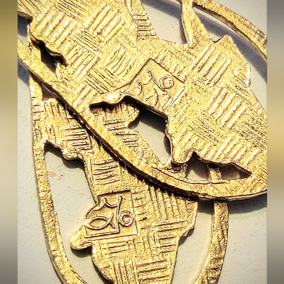 Vintage Fish and Crown Post Earrings - Picture 7 of 7